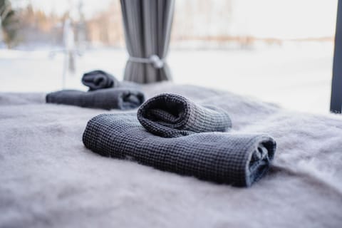 Ollero Eco Lodge (including a glass igloo) House in Rovaniemi