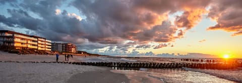 Property building, Beach, Beach, Sea view, Sea view, Sunrise, Sunset