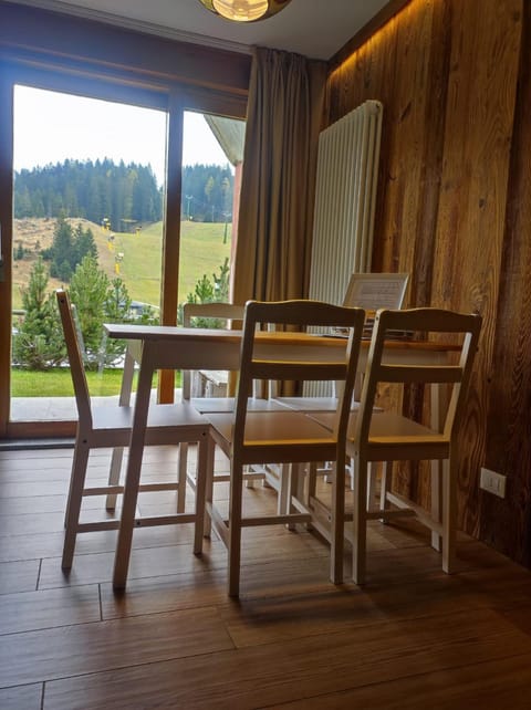 Chalet Golf Campiglio / LuxApt / fronte piste-impianti-golf Apartment in Province of Brescia
