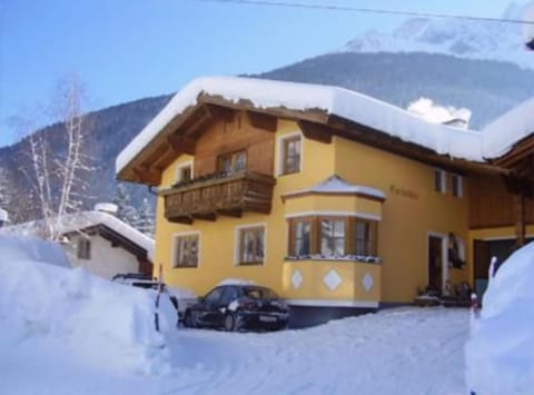 Property building, Winter, Mountain view, Parking