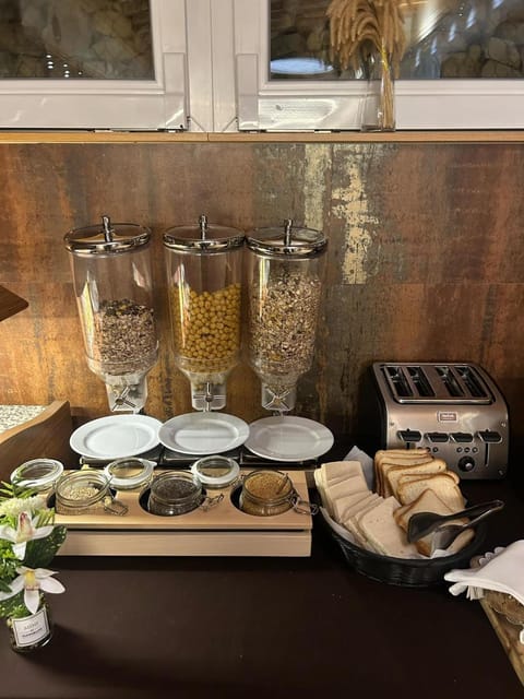 Food and drinks, Food