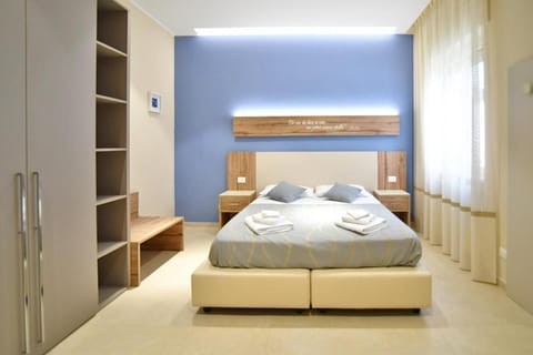 Bed, Bedroom, wardrobe