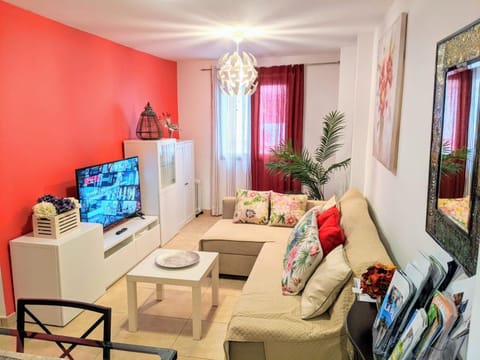 TV and multimedia, Seating area, Dining area