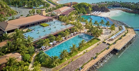 Property building, Spring, Day, Night, Natural landscape, Bird's eye view, Winter, Summer, Beach, Autumn, On site, City view, Landmark view, Pool view, Sea view, Area and facilities, Swimming pool, Seasons, Time of day, Location, Sunrise, Sunset