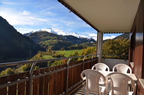 Balcony/Terrace, Balcony/Terrace, Landmark view, Mountain view, River view