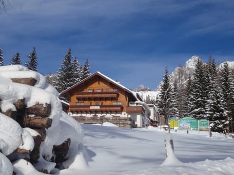 Property building, Winter