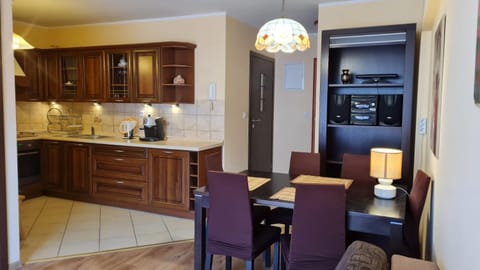 Coffee/tea facilities, Dining area