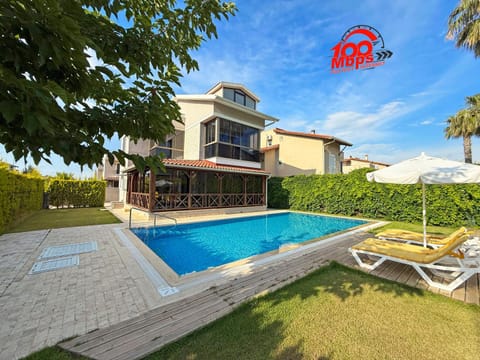 Property building, Patio, Day, Garden, Garden view, Pool view, Swimming pool, sunbed