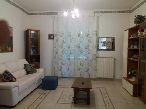 Property building, Restaurant/places to eat, Swimming pool