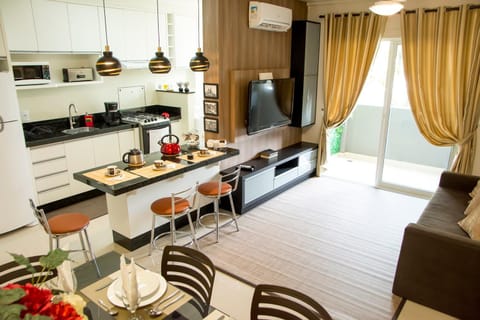 TV and multimedia, Kitchen or kitchenette, Living room, Dining area