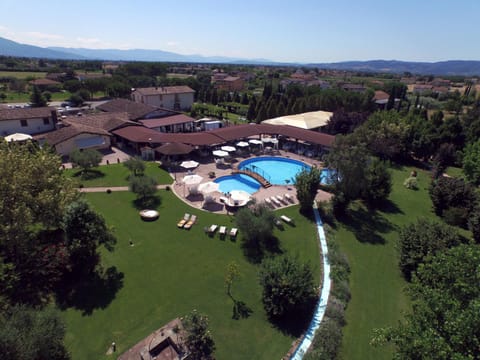 Bird's eye view, Swimming pool, Swimming pool