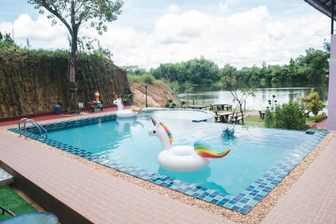 Swimming pool, Swimming pool