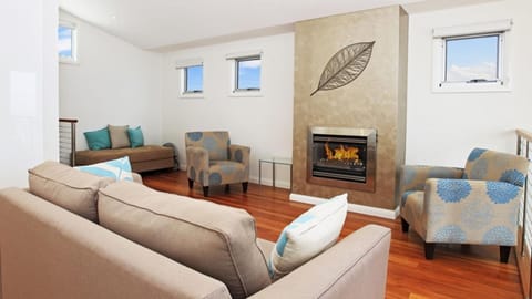 Living room, fireplace