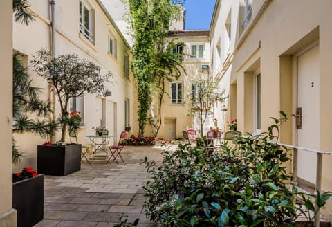 Property building, Patio, Day