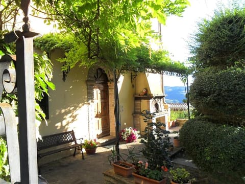 Patio, Facade/entrance