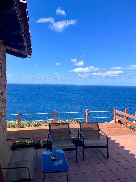 Property building, Patio, Facade/entrance, Day, Balcony/Terrace, Sea view
