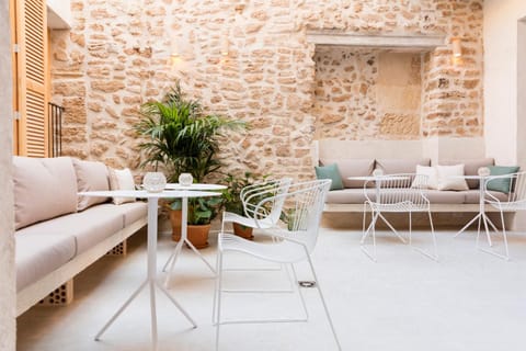 Patio, Seating area