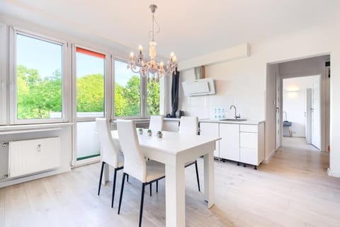 Kitchen or kitchenette, Living room, Dining area