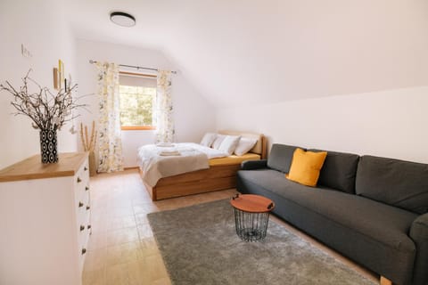 Bed, Living room