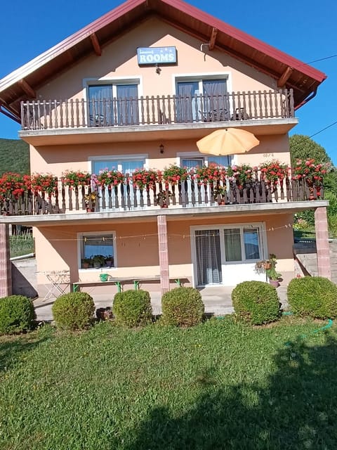 Guest House Toic Bed and Breakfast in Lika-Senj County
