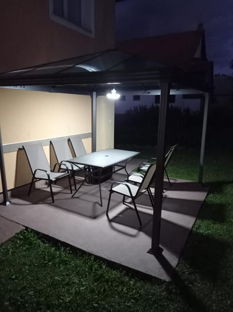 Night, Dining area