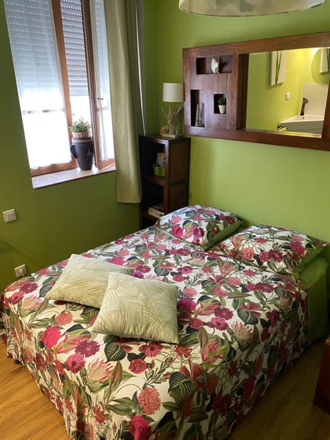 Lyon City Home's Bed & Breakfast Bed and Breakfast in Villeurbanne