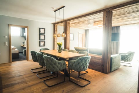 Living room, Seating area, Dining area