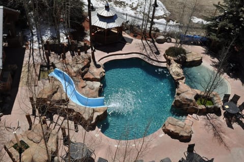 Natural landscape, Hot Tub, Pool view, Swimming pool, sunbed