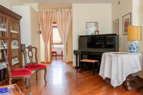 Communal lounge/ TV room, Seating area