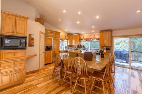 Kitchen or kitchenette, kitchen, kitchen