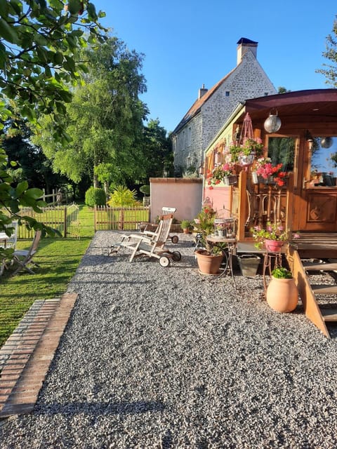 La Roulotte du Haut Pinleu Bed and Breakfast in Hauts-de-France