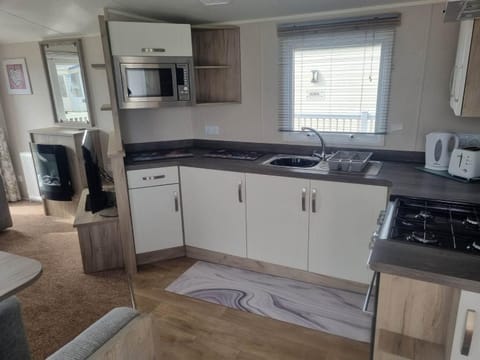 8 Berth 3 Bed PG213 on the Golden Palm Apartment in Chapel Saint Leonards