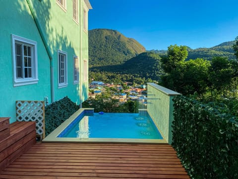 Mountain view, Swimming pool