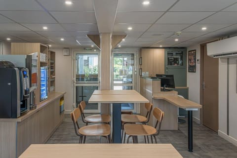 Banquet/Function facilities, Breakfast