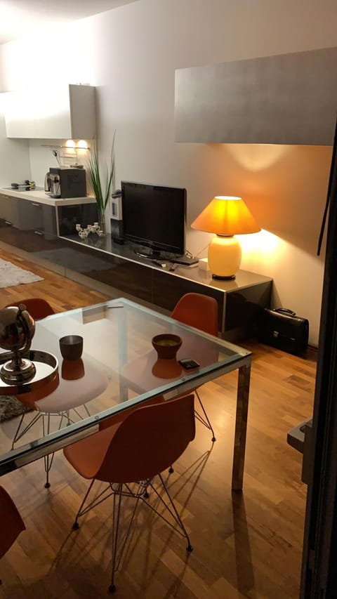 Communal lounge/ TV room, TV and multimedia