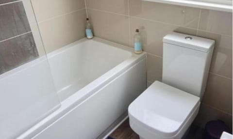 Corporate Large Modern 4 to 5 Bedroom House House in East Hertfordshire District