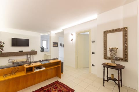 Living room, Photo of the whole room