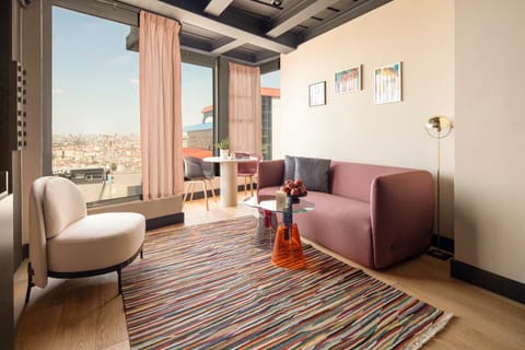 Living room, Seating area