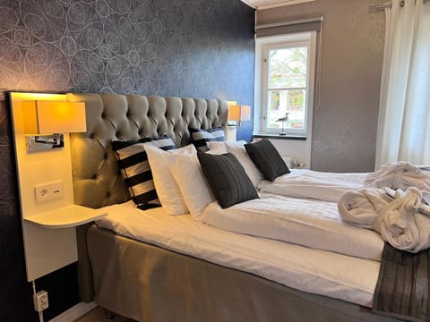 Property building, Bed
