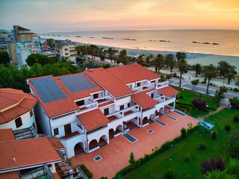 Property building, Bird's eye view, Beach, Sea view, Sunrise