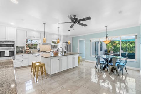 Across from Beach- 3 Master Suites, Heated Pool & Spa, Tanning Ledge, Golden Tee - by Maven Vacation Rentals House in Riviera Beach