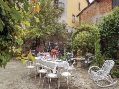 Facade/entrance, Garden, View (from property/room)