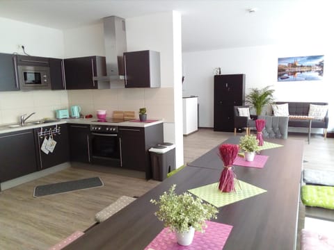 Dining area, Communal kitchen