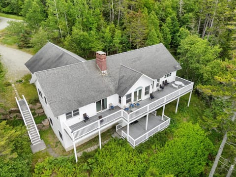 Property building, Day, Bird's eye view