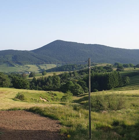 Maisons du Père Paille House in Auvergne-Rhône-Alpes