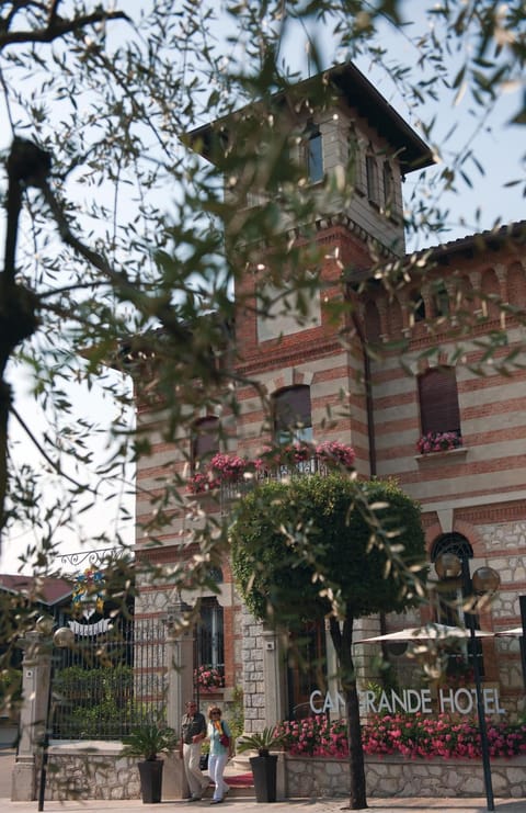 Property building, Day