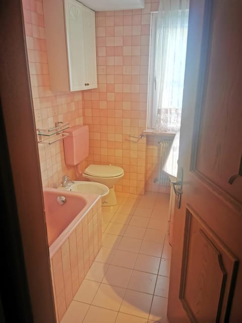 Toilet, Bathroom, Bath