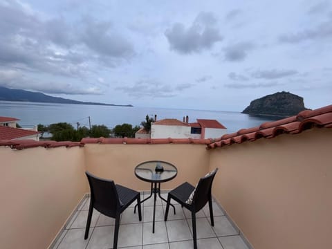 Lazarus Beach Sofitas Apartment in Islands