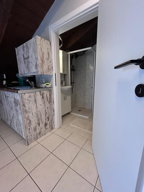 Lazarus Beach Sofitas Apartment in Islands