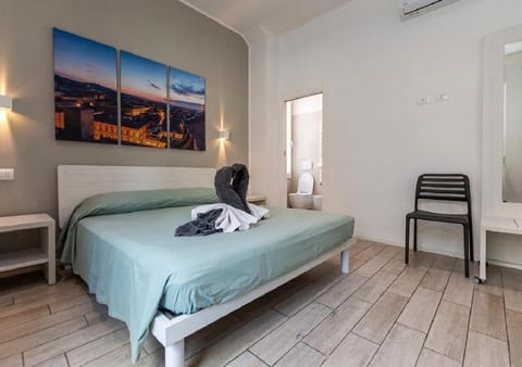 Bed, Bathroom, furniture, towels
